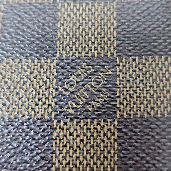 Authentic Louis Vuitton Damier Ebene Bi-fold Men's Wallet - Picture 2 of 6